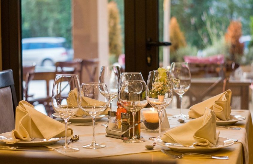 Restaurant Table Setting Table Glassware Stemware